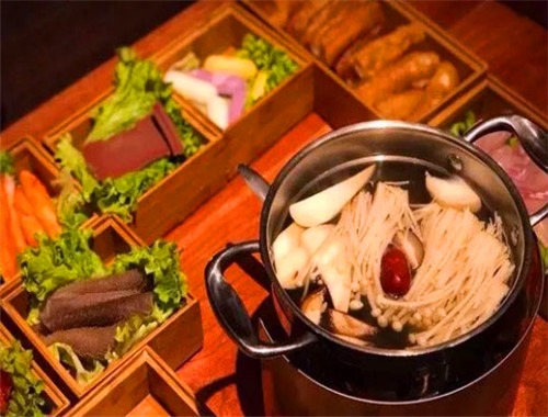 良彌一味獨(dú)食小火鍋加盟