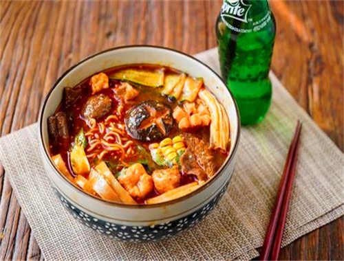 爭火麻辣燙加盟