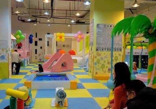 寶躍堂親子樂(lè)園加盟