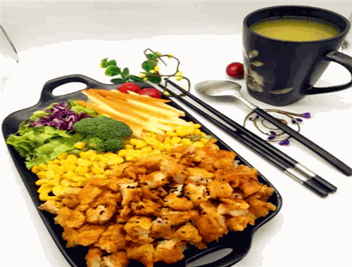 品悟肉肉拌飯加盟
