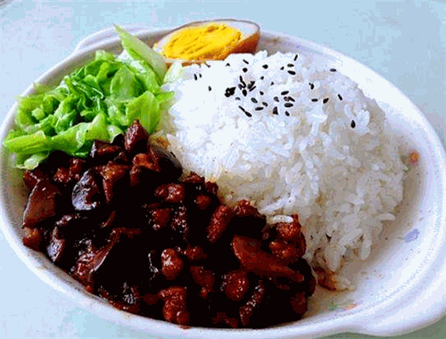 阿婆鹵肉飯加盟