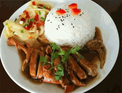 阿婆鹵肉飯加盟