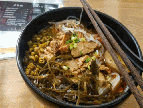 飛山蠻米粉鋪子
