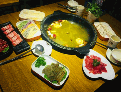 小木凳懷舊火鍋