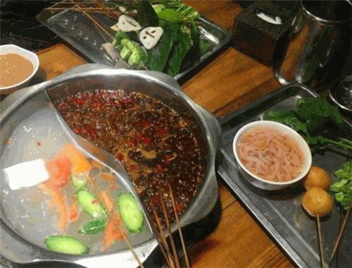 城里巷外串串香火鍋