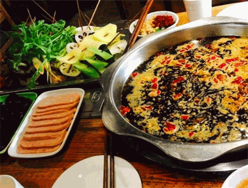 城里巷外串串香火鍋