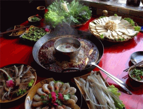 渝艾老灶火鍋