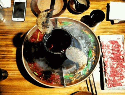 胡同里開灶炭火鍋