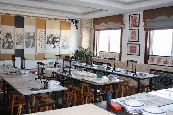 米洛瓦國際美術(shù)