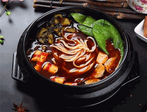 阿媽印象過(guò)橋米線加盟