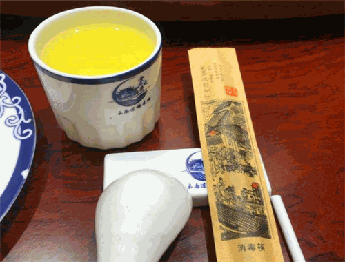 雲(yún)之肴過(guò)橋米線加盟