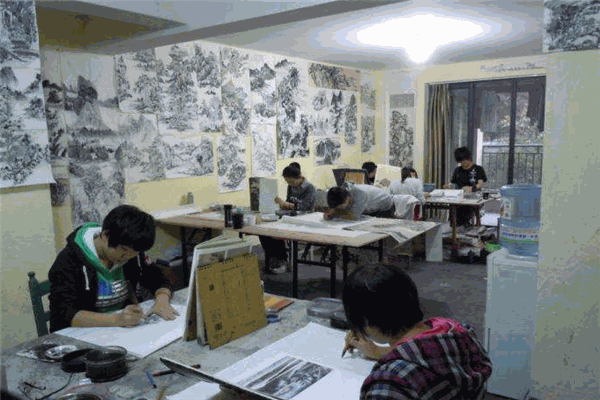 陽光燦爛國際少兒美術