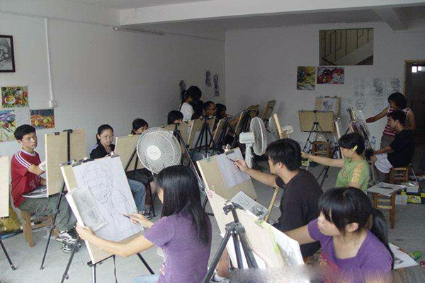 米洛瓦國際美術(shù)