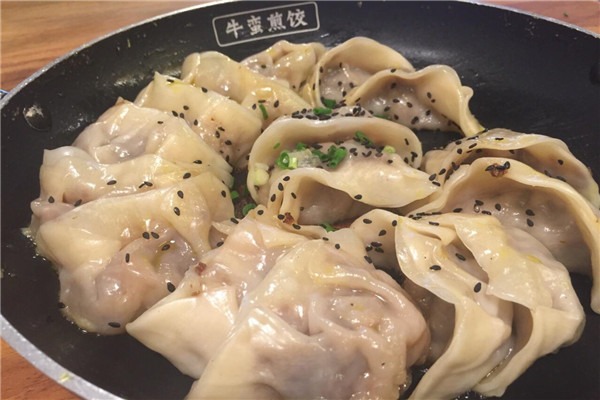 牛蠻煎餃加盟