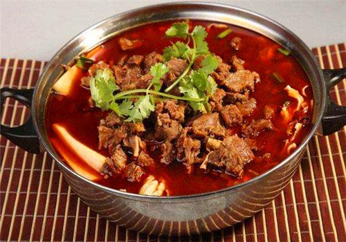 蜀皇全牛宴牛肉湯鍋加盟