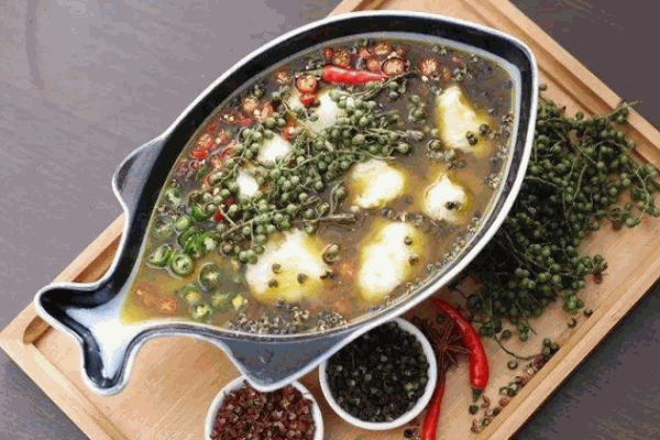 無(wú)刺椒香酸菜魚(yú)