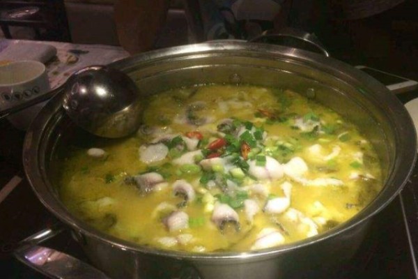 苗家金湯酸菜魚