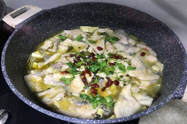 瑪瑙酸菜魚(yú)