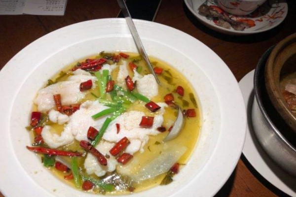 瑪瑙酸菜魚(yú)
