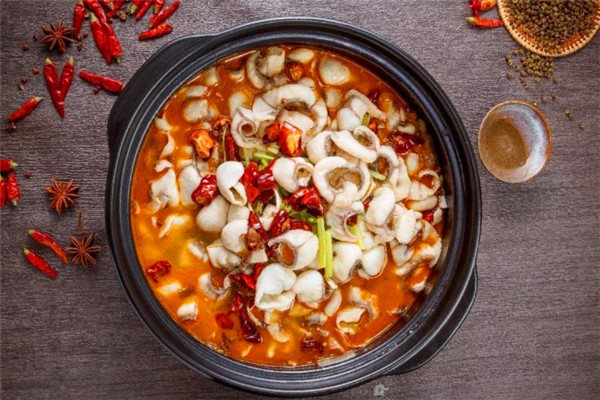 花邊碗酸菜魚(yú)