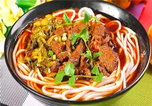 俏鳳凰牛肉粉加盟