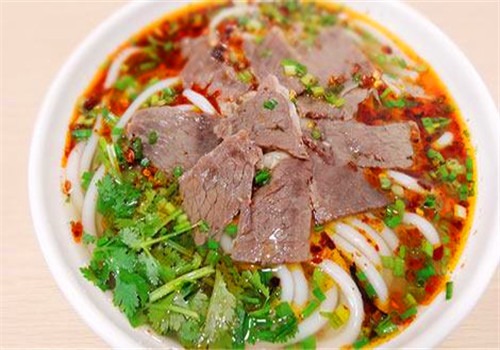 俏鳳凰牛肉粉加盟