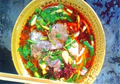 上上羊肉粉加盟