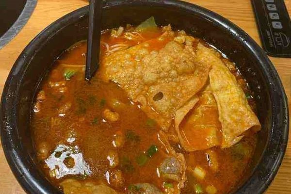 阿伊滇長酸湯魚加盟