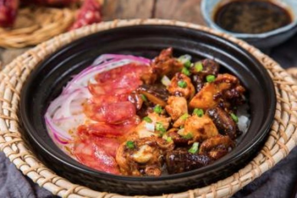 港記煲仔飯燒臘