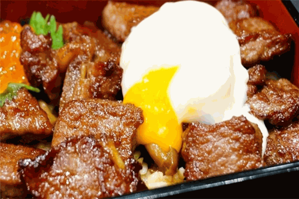 丼房火焰燒肉飯加盟