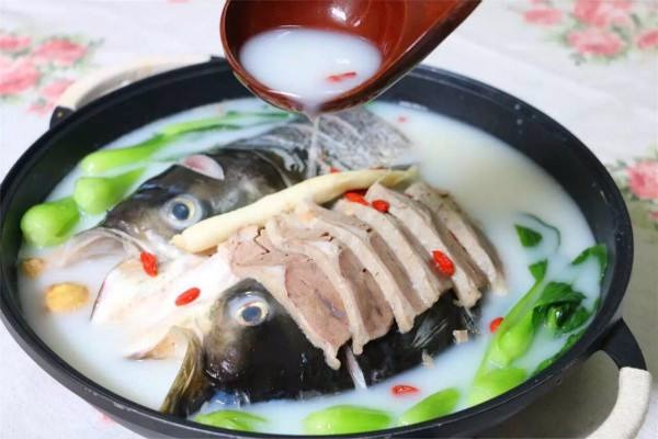 巴人寨蒸汽石鍋魚加盟