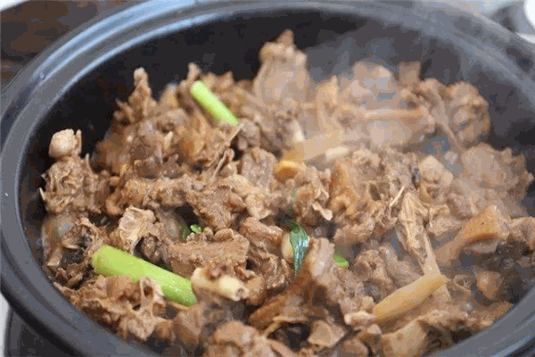 鵝小煲鵝汁撈飯加盟