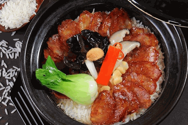 松桂坊臘味煲仔飯