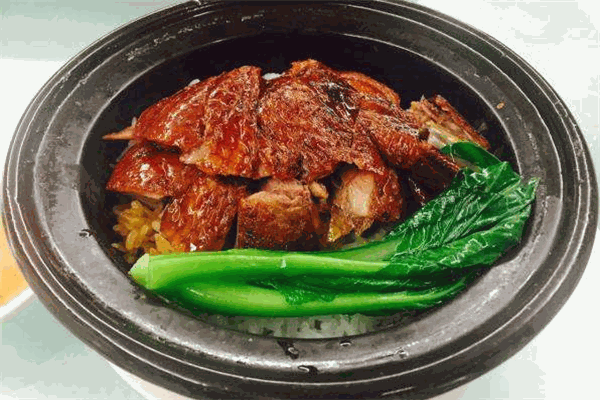 鼎朝天煲仔飯加盟