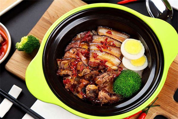 楚香一品煲仔飯