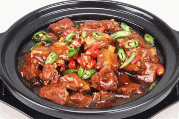 粵香煲仔飯加盟