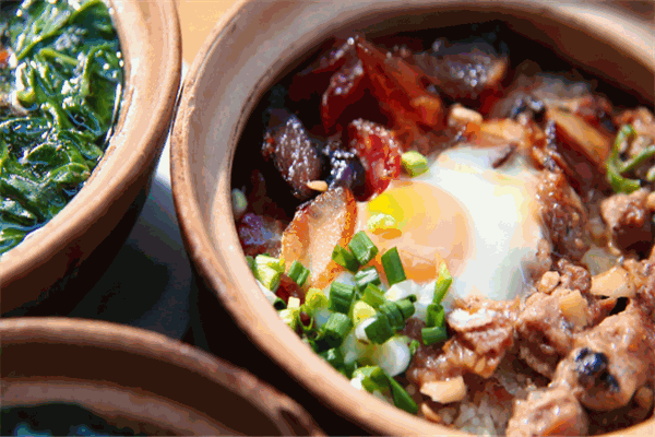 松桂坊臘味煲仔飯