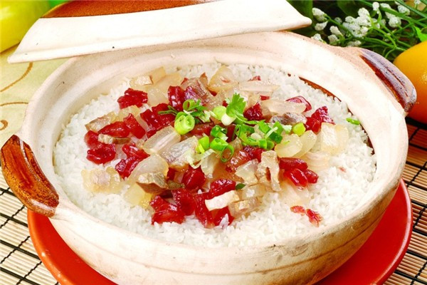 粵港情煲仔飯