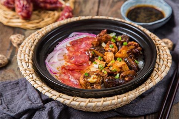 利口福煲仔飯