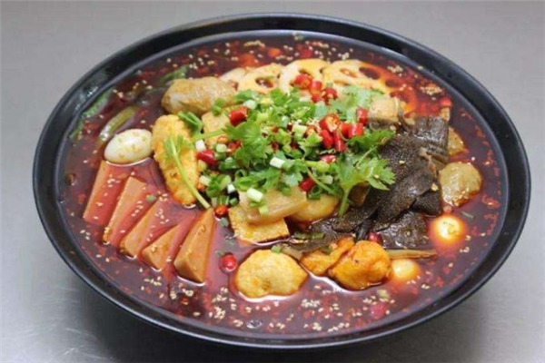 串串愛愛骨湯麻辣燙加盟