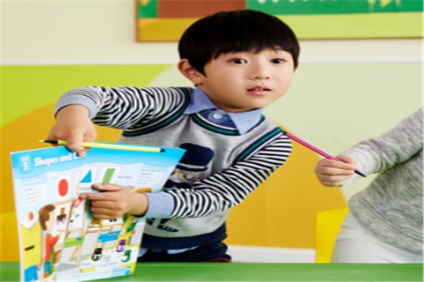 宏信少兒英語加盟