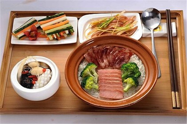 粵港煲仔飯加盟