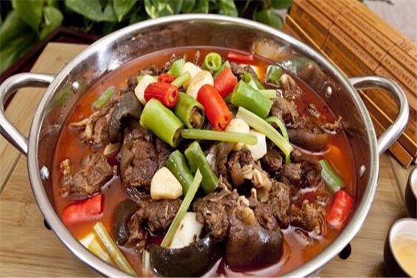 雷州狗羊肉雞煲王加盟