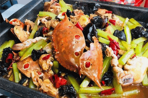 烈焰派對炭火干鍋肉蟹煲加盟