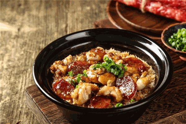 老榮家煲仔飯