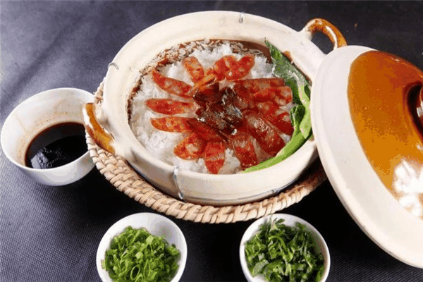 香米粒煲仔飯