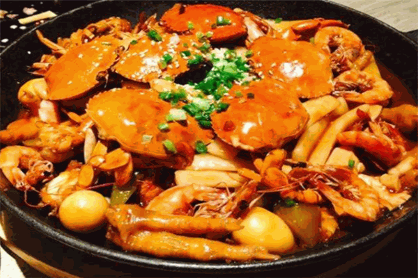 邯鄲市天虹肉蟹煲加盟