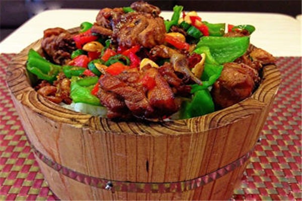 羋粉木桶飯