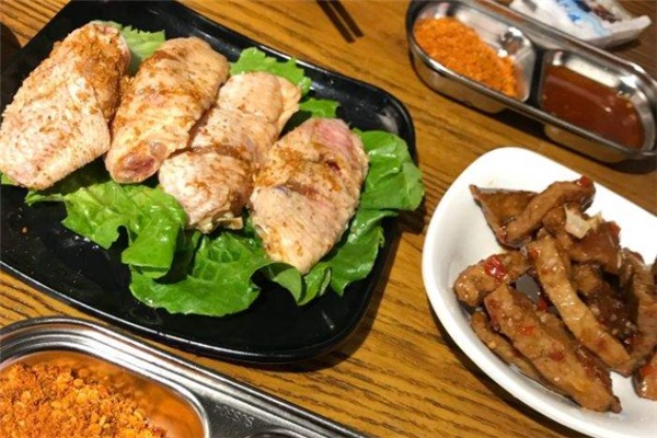 抖撐烤肉加盟