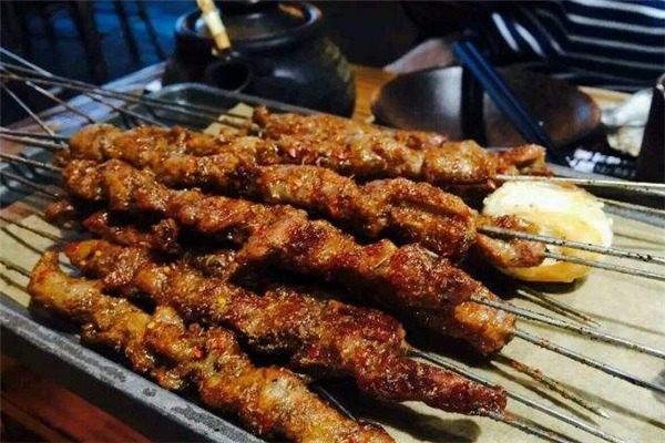 山上下日式烤肉加盟